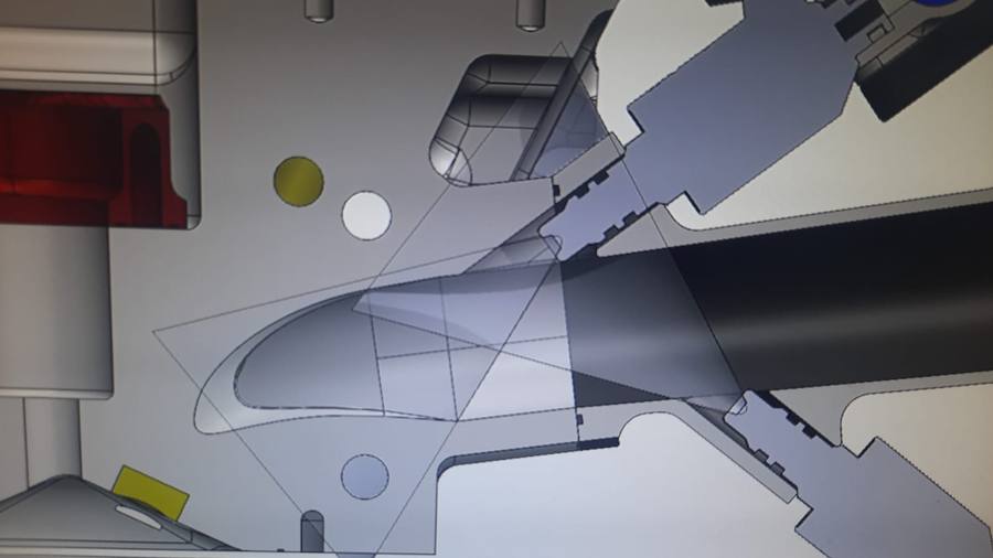 Modelo 3D CAD do ângulo de instalação do injetor no coletor